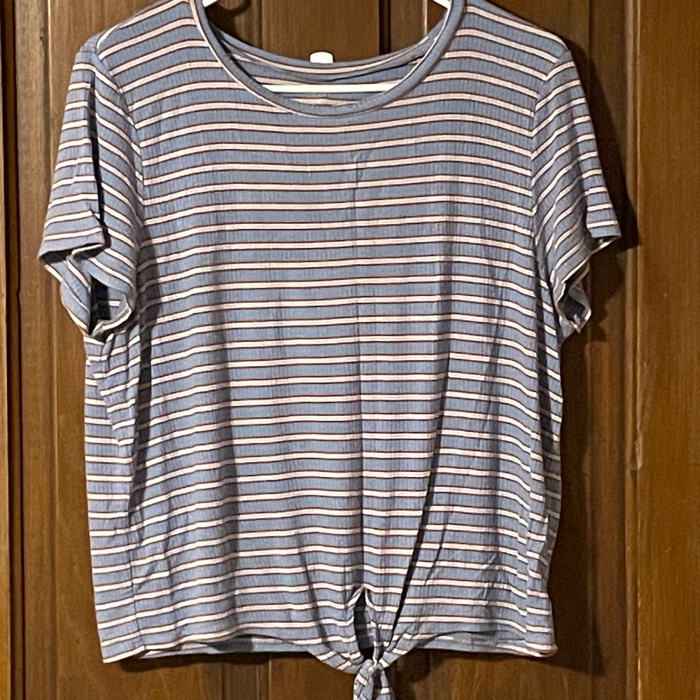 American Eagle XL tie t shirt